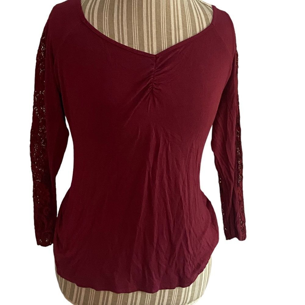 Candies size large ladies top see pics excellent condition